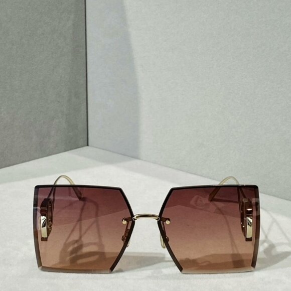 NEW 2024 Dior 30Montaigne S7U Sunglasses - Square Frame with Case - Picture 1 of 4
